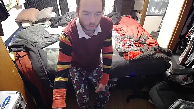 Snapshot of womenhateme69 chatting on 27, 11, 2025 womenhateme69 online show from 27, 11, 2025