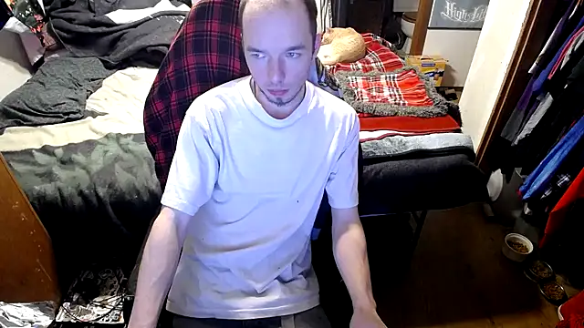 Snapshot of womenhateme69 chatting on 8, 10, 2025 womenhateme69 online show from 8, 10, 2025