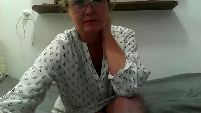 IrynaMolbertx online show from 30, 9, 2025