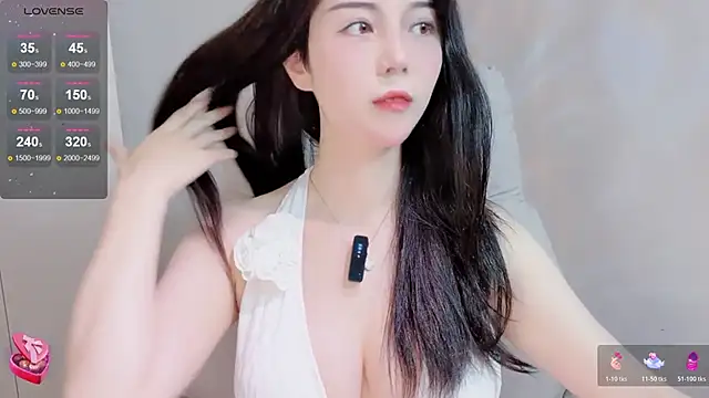 Snapshot of Amy-i chatting on 13, 6, 2026 Amy-i online show from 13, 6, 2026