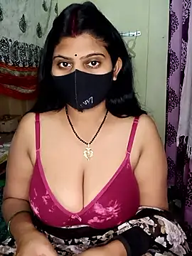 Snapshot of reena502 chatting on 4, 3, 2026 reena502 online show from 4, 3, 2026