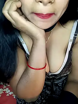 Snapshot of reena502 chatting on 17, 12, 2025 reena502 online show from 17, 12, 2025