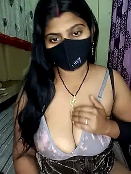 Snapshot of reena502 chatting on 19, 2, 2026 reena502 online show from 19, 2, 2026