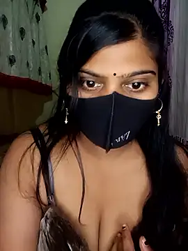 Snapshot of reena502 chatting on 8, 2, 2026 reena502 online show from 8, 2, 2026