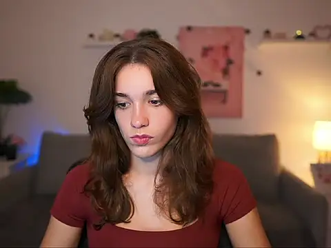 kissie cat online show from 10, 9, 2025