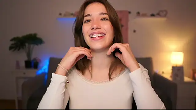 kissie cat online show from 9, 10, 2025