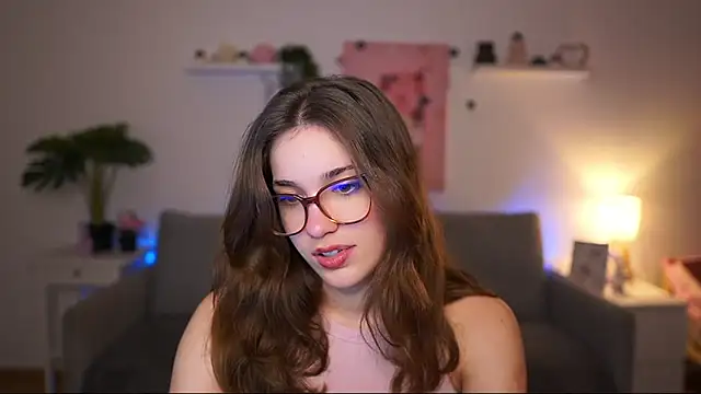 kissie cat online show from 11, 3, 2026