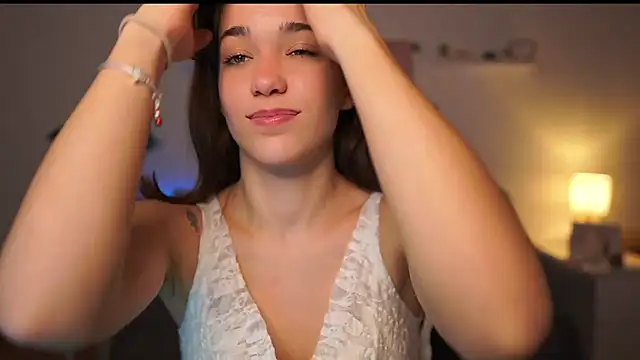 kissie cat online show from 10, 10, 2025