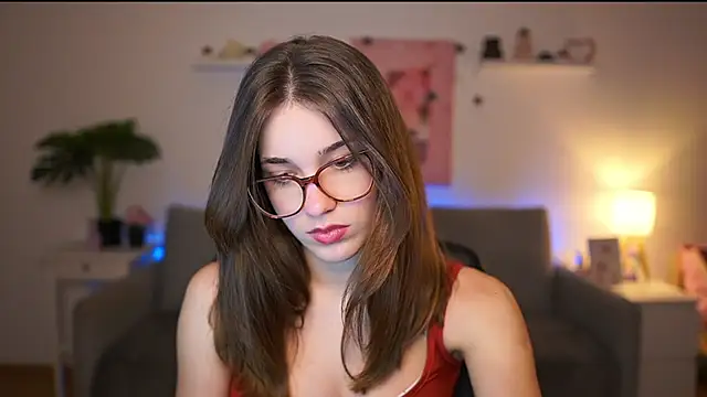 kissie cat online show from 10, 2, 2026