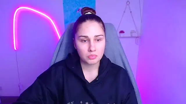 Stefanie Sweet online show from 11, 1, 2026