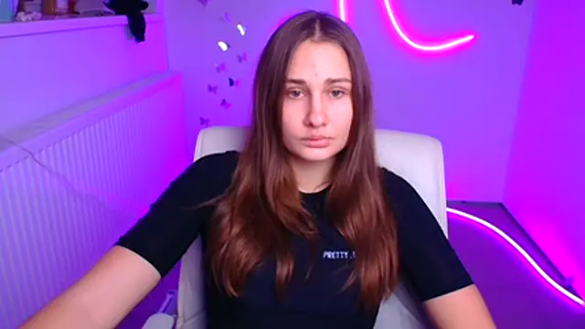 Stefanie Sweet online show from 8, 11, 2025