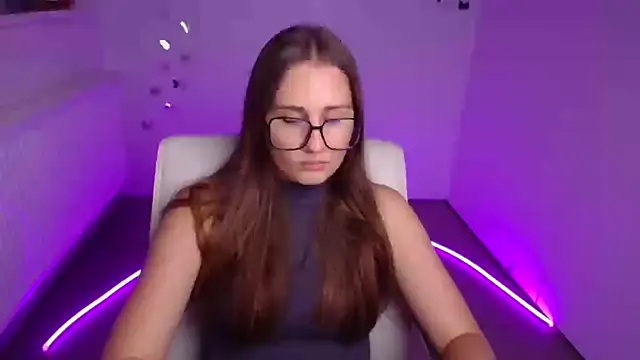 Stefanie Sweet online show from 12, 9, 2025