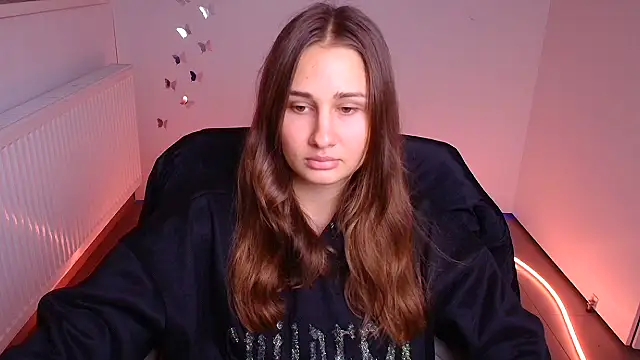 Stefanie Sweet online show from 10, 10, 2025