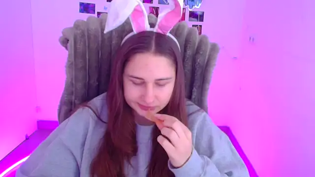 Stefanie Sweet online show from 13, 2, 2026