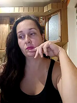 Amandda  online show from 9, 9, 2025