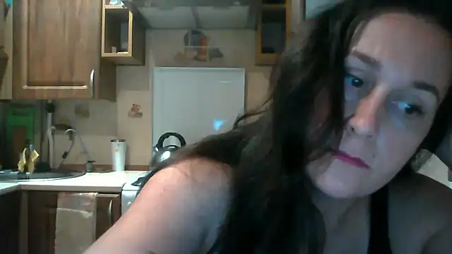 Amandda  online show from 8, 9, 2025