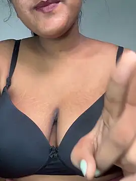 Snapshot of Cute_mikii chatting on 11, 9, 2025 Cute mikii online show from 11, 9, 2025