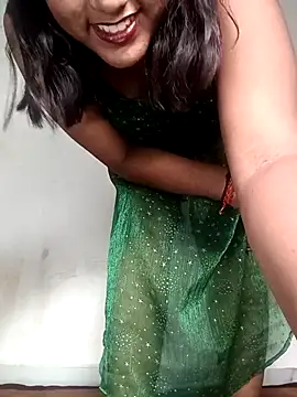 Snapshot of Cute_mikii chatting on 8, 11, 2025 Cute mikii online show from 8, 11, 2025