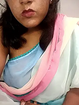 Snapshot of Cute_mikii chatting on 9, 11, 2025 Cute mikii online show from 9, 11, 2025