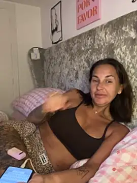 Snapshot of Rosieredxox chatting on 19, 5, 2026 Rosieredxox online show from 19, 5, 2026