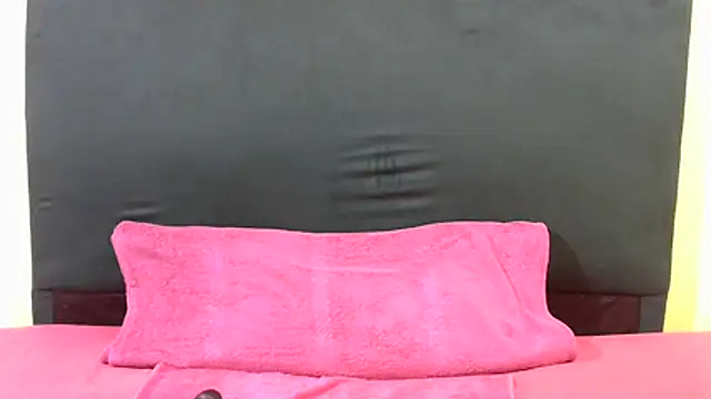 OnionBooty23 online show from 22, 11, 2025