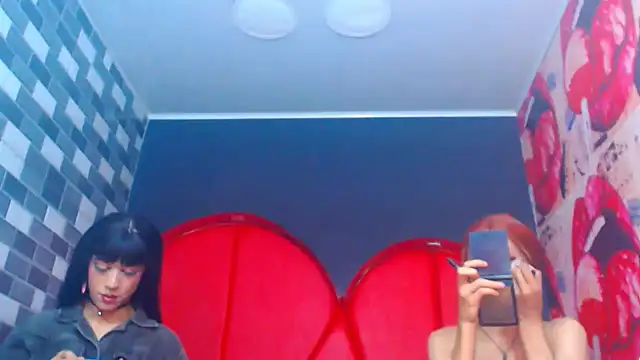 julessxcharlotte online show from 24, 11, 2025