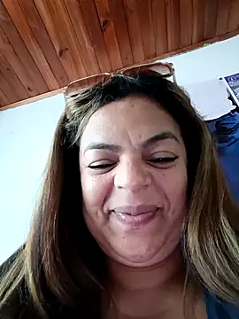 Mia-Glow online show from 18, 2, 2026