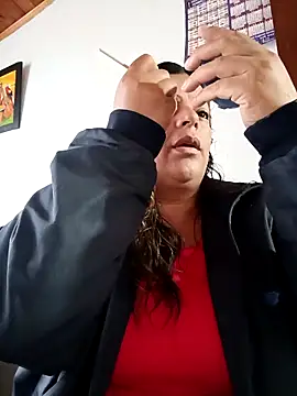 Mia-Glow online show from 31, 3, 2026