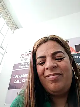 Mia-Glow online show from 13, 11, 2025