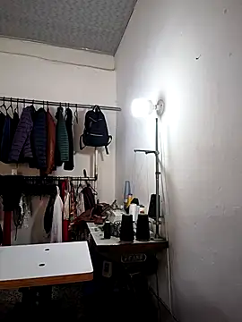 Mia-Glow online show from 9, 11, 2025