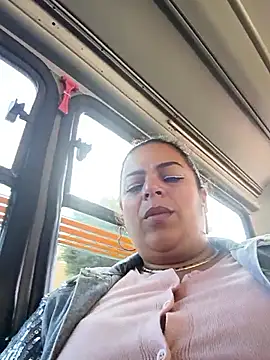 Mia-Glow online show from 9, 10, 2025