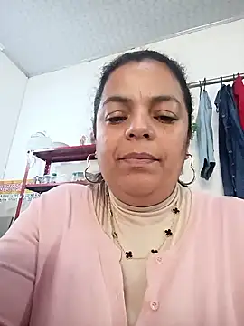 Mia-Glow online show from 21, 12, 2025