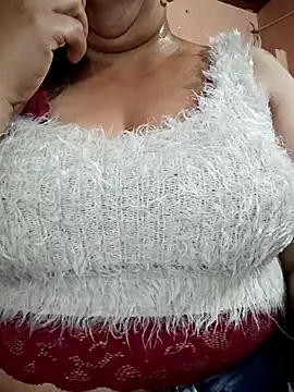 Mia-Glow online show from 7, 11, 2025