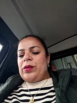 Mia-Glow online show from 10, 9, 2025