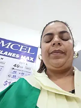 Mia-Glow online show from 15, 12, 2025