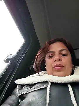 Mia-Glow online show from 3, 10, 2025