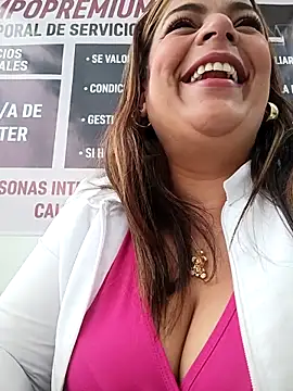 Mia-Glow online show from 2, 12, 2025