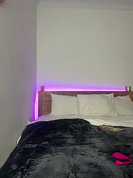 sarahsparkles20 online show from 13, 10, 2025