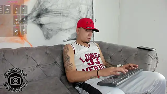 OwenStonne  online show from 16, 10, 2025