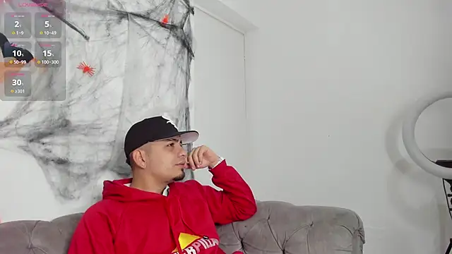 OwenStonne  online show from 24, 10, 2025