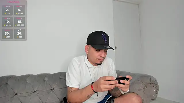 OwenStonne  online show from 23, 9, 2025