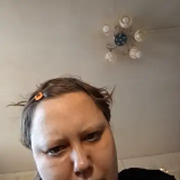 Snapshot of Tupo070481 chatting on 2, 2, 2026 Tupo070481 online show from 2, 2, 2026