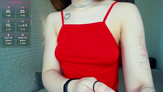 KayleenCurtis online show from 12, 4, 2026