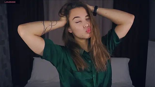 KayleenCurtis online show from 22, 10, 2025