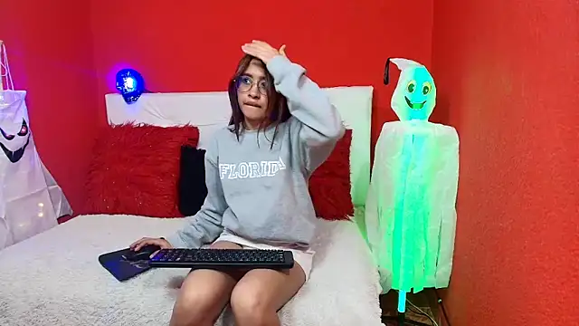 amy lennox online show from 30, 10, 2025