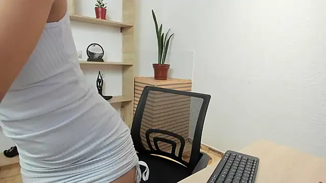 amy lennox online show from 5, 11, 2025