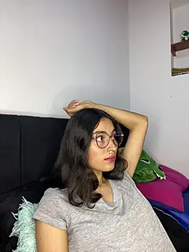 Snapshot of hotwife26 chatting on 23, 5, 2026 hotwife26 online show from 23, 5, 2026