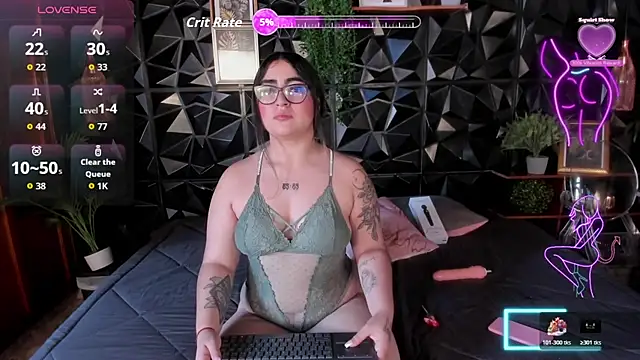 April  foxx online show from 11, 11, 2025