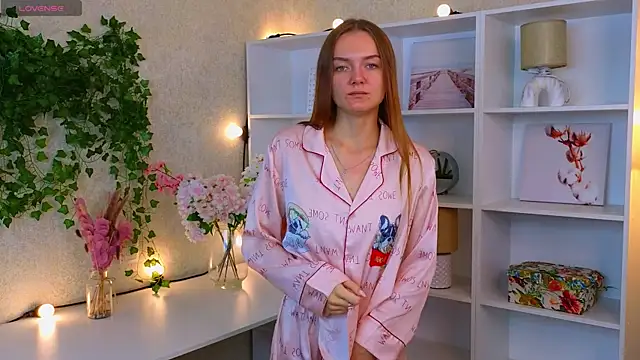 LouisaChaobal online show from 22, 9, 2025