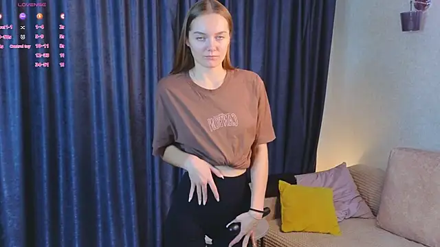 LouisaChaobal online show from 27, 10, 2025